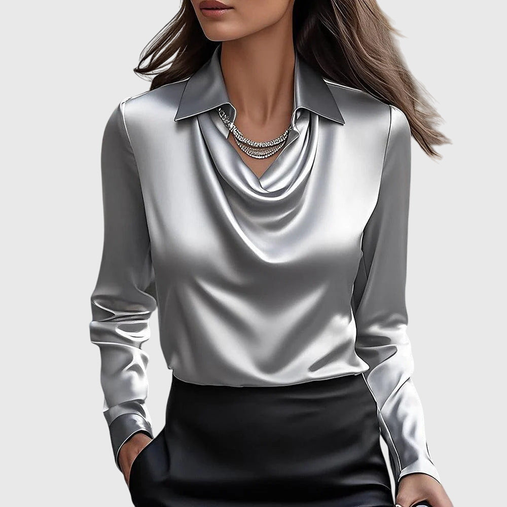 SELVARA – ELEGANT BLUSE I SATINLOOK