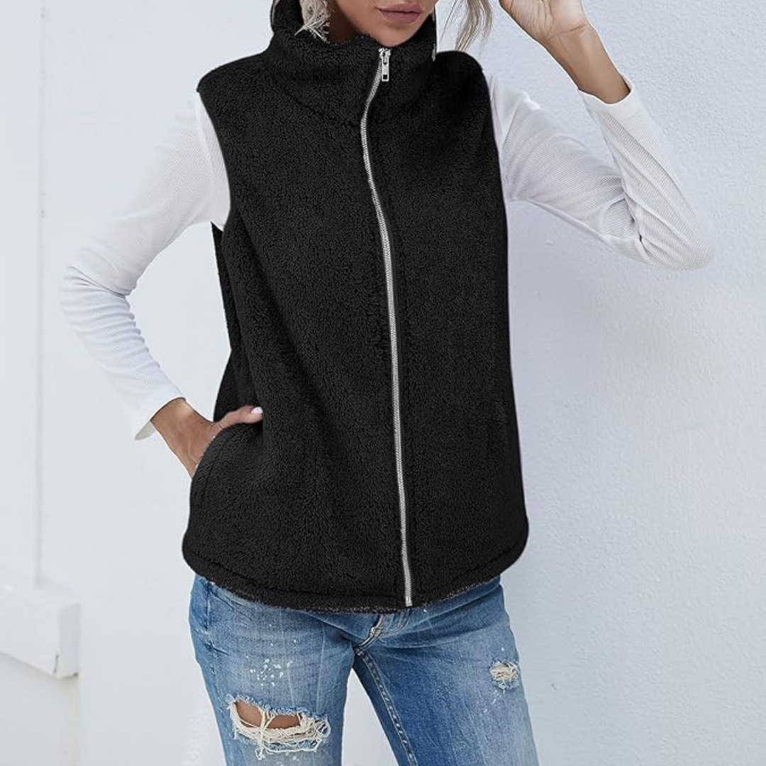 NELVARA – HJERTELIG VEST MED FUNKTIONELLE LOMMER