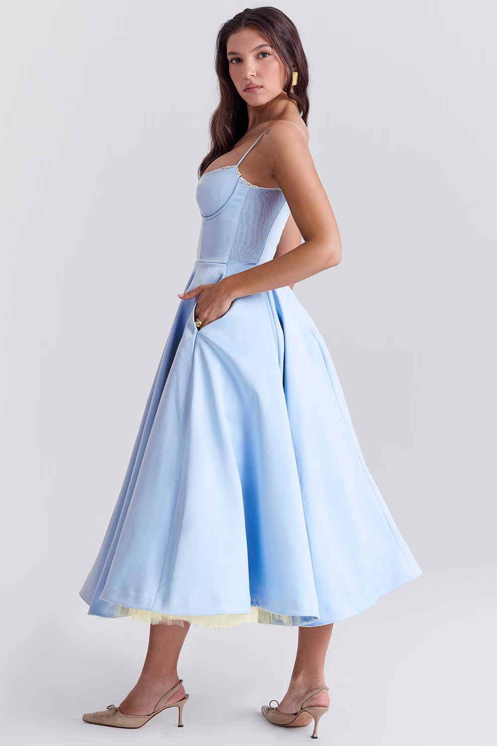 VIRELLE - STILFULD A-LINE KJOLE
