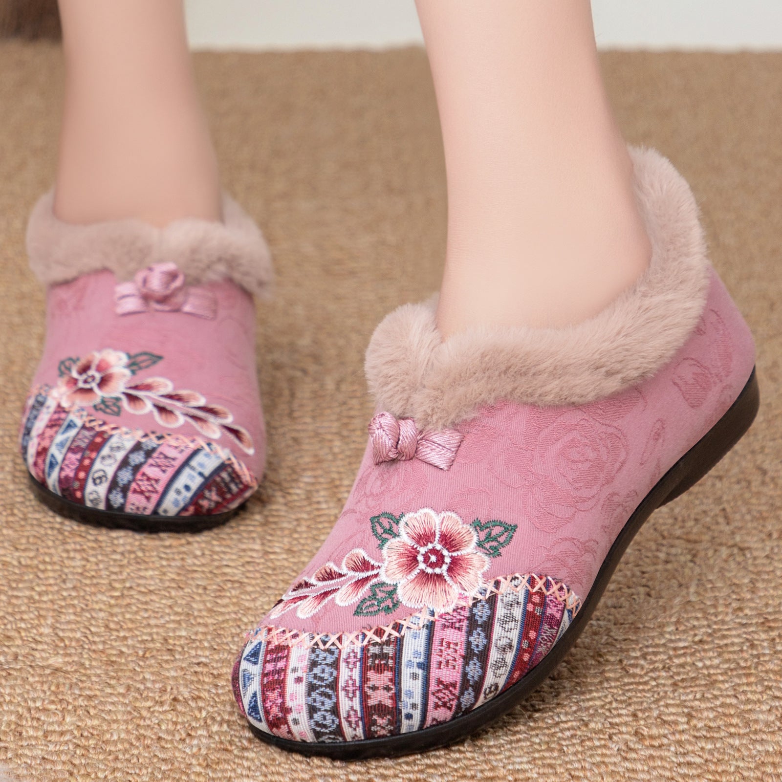 SOLVINA – Embroidered Warm House Shoes