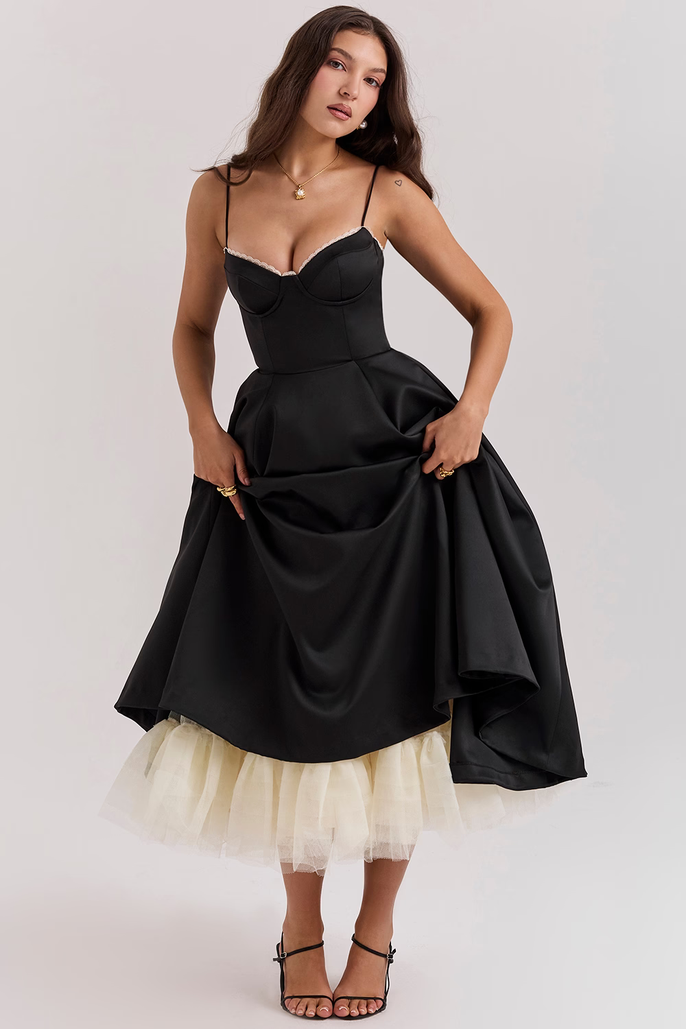 VIRELLE - STILFULD A-LINE KJOLE