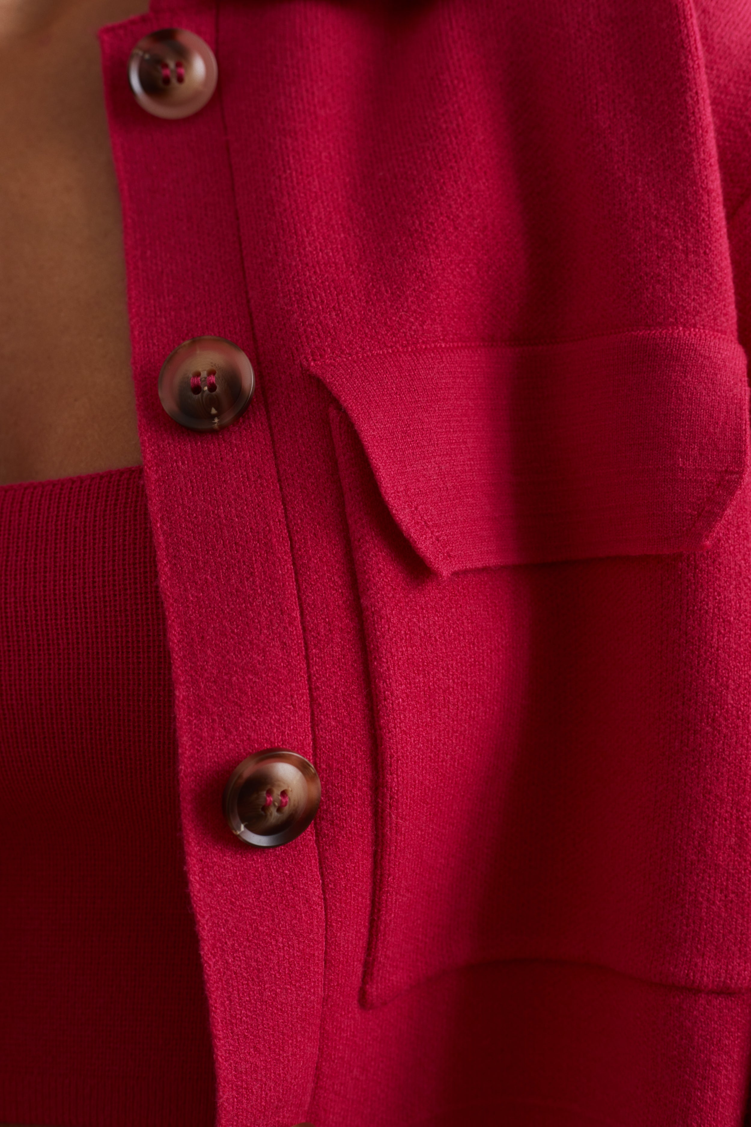 ARILYA – CROPPET CARDIGAN I STRIK