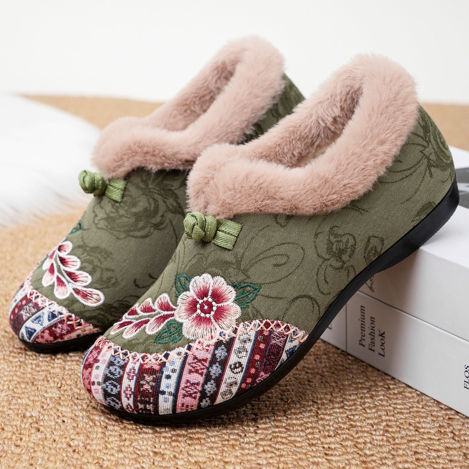 SOLVINA – Embroidered Warm House Shoes