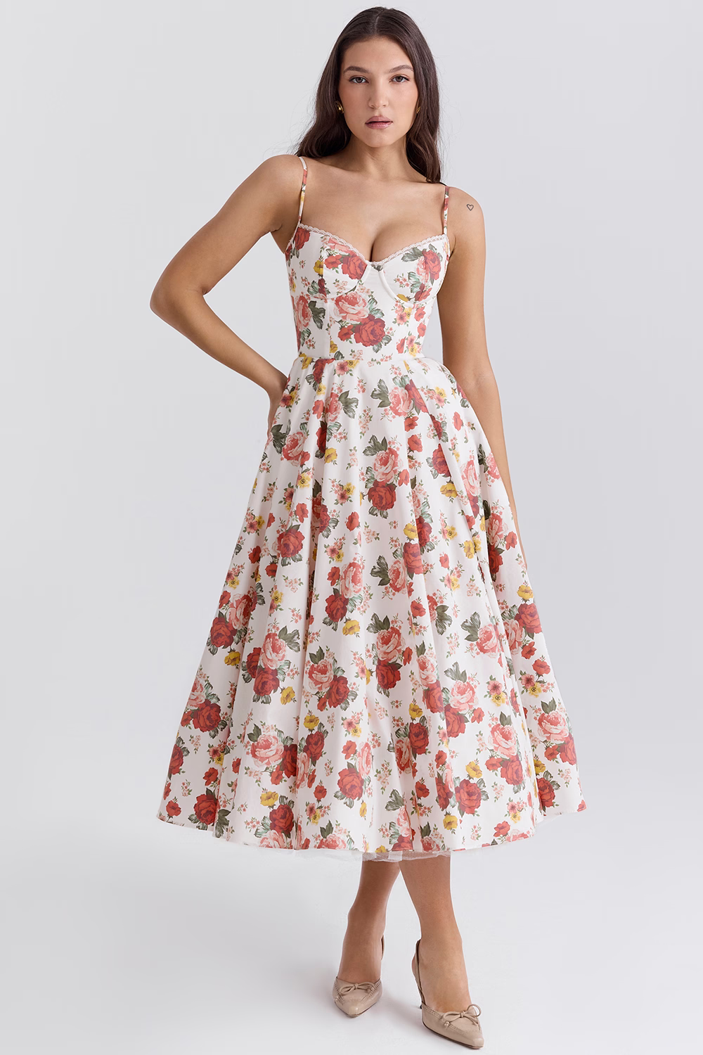 VIRELLE - STILFULD A-LINE KJOLE
