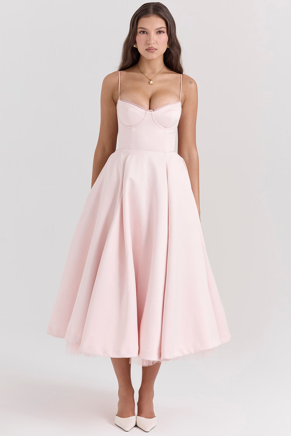 VIRELLE - STILFULD A-LINE KJOLE