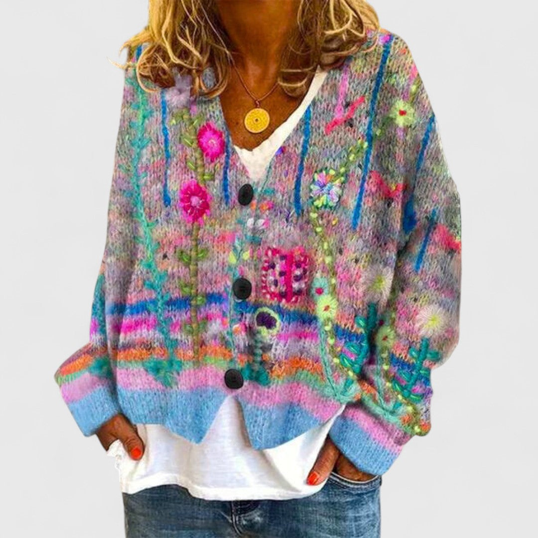 MARELIA – HÅNDSTRIKKET CARDIGAN MED KUNSTNERISK UDTRYK