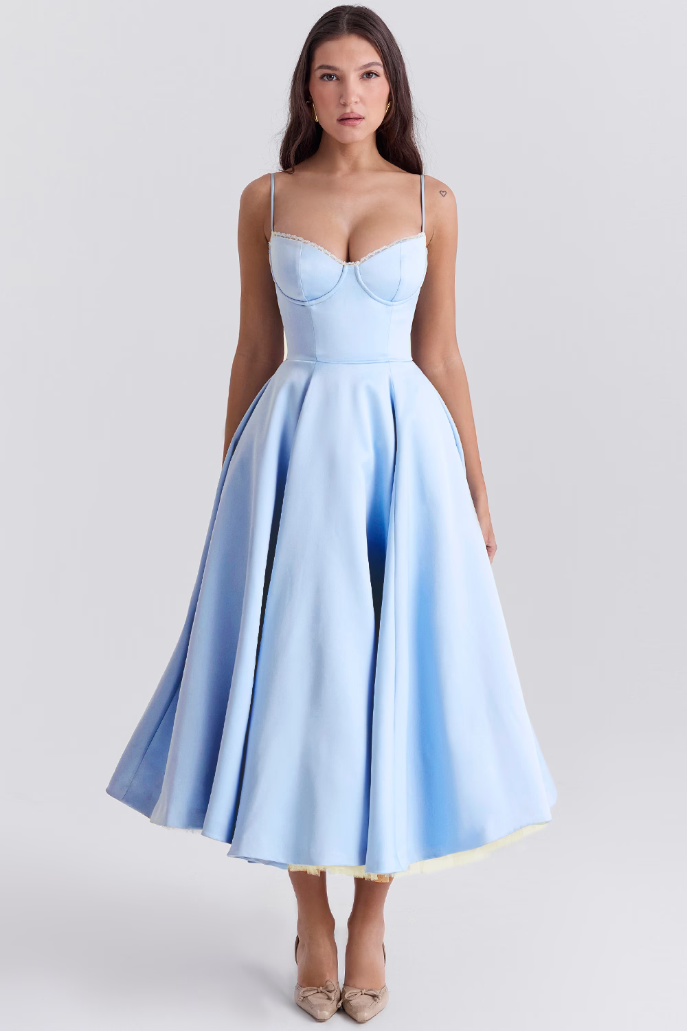 VIRELLE - STILFULD A-LINE KJOLE
