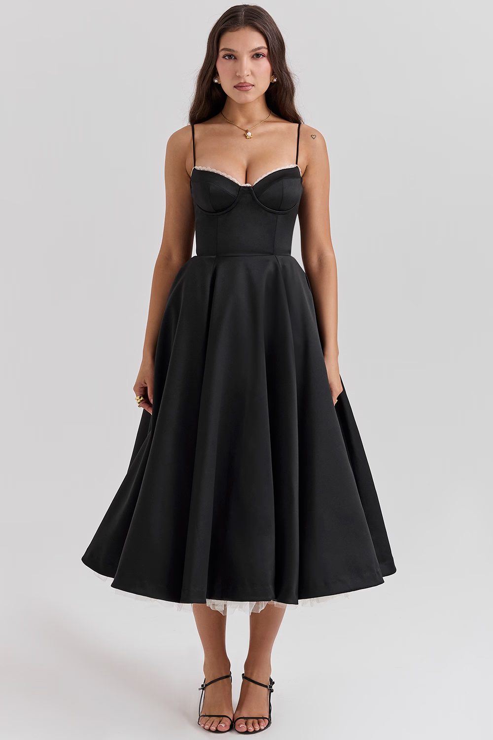 VIRELLE - STILFULD A-LINE KJOLE