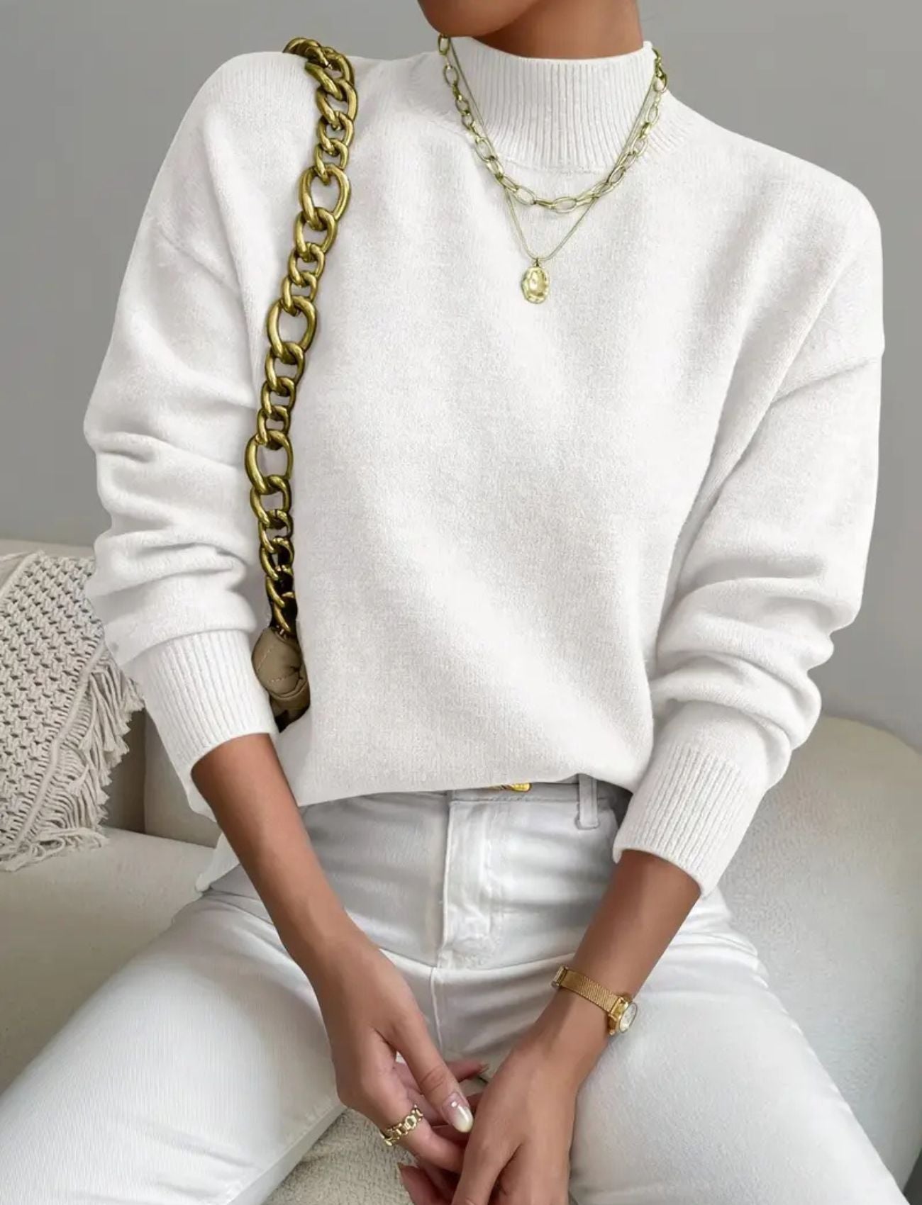 VIRESSA – ELEGANT HÖGHALSAD STICKNING 